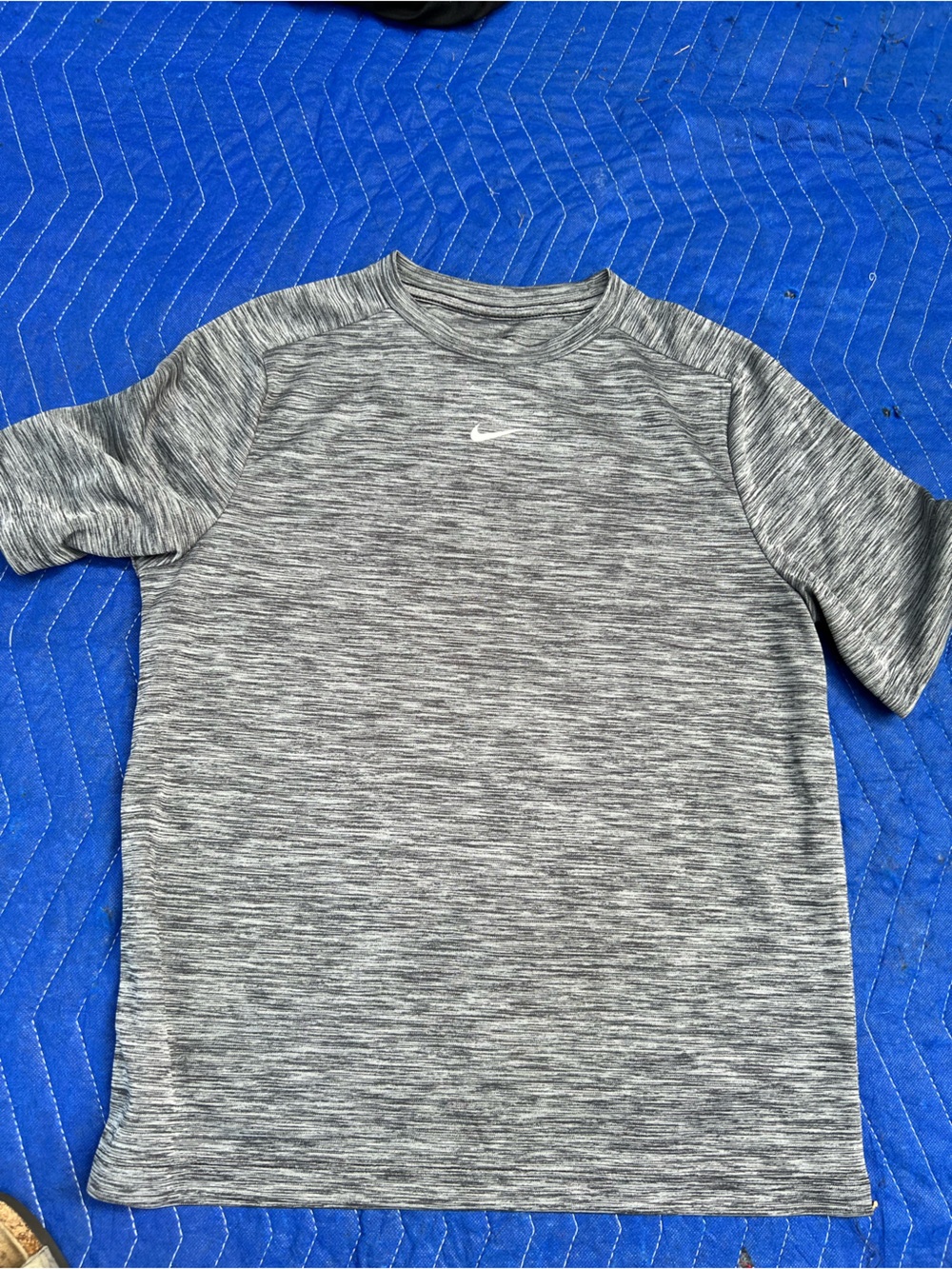 Nike Boys Heather Gray Short Sleeve Athletic Tee